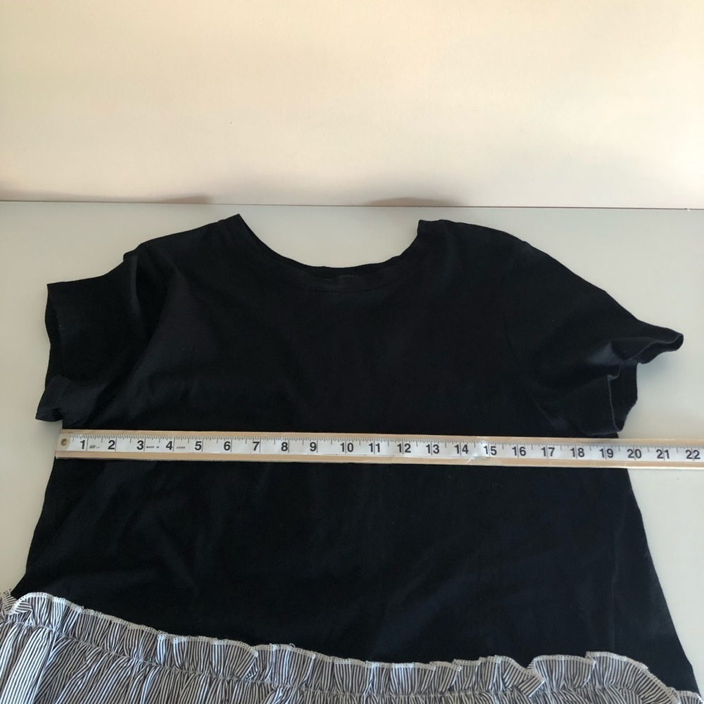 😢Nicole Miller High/Low Ruffled Top Medium - Picture 5 of 6